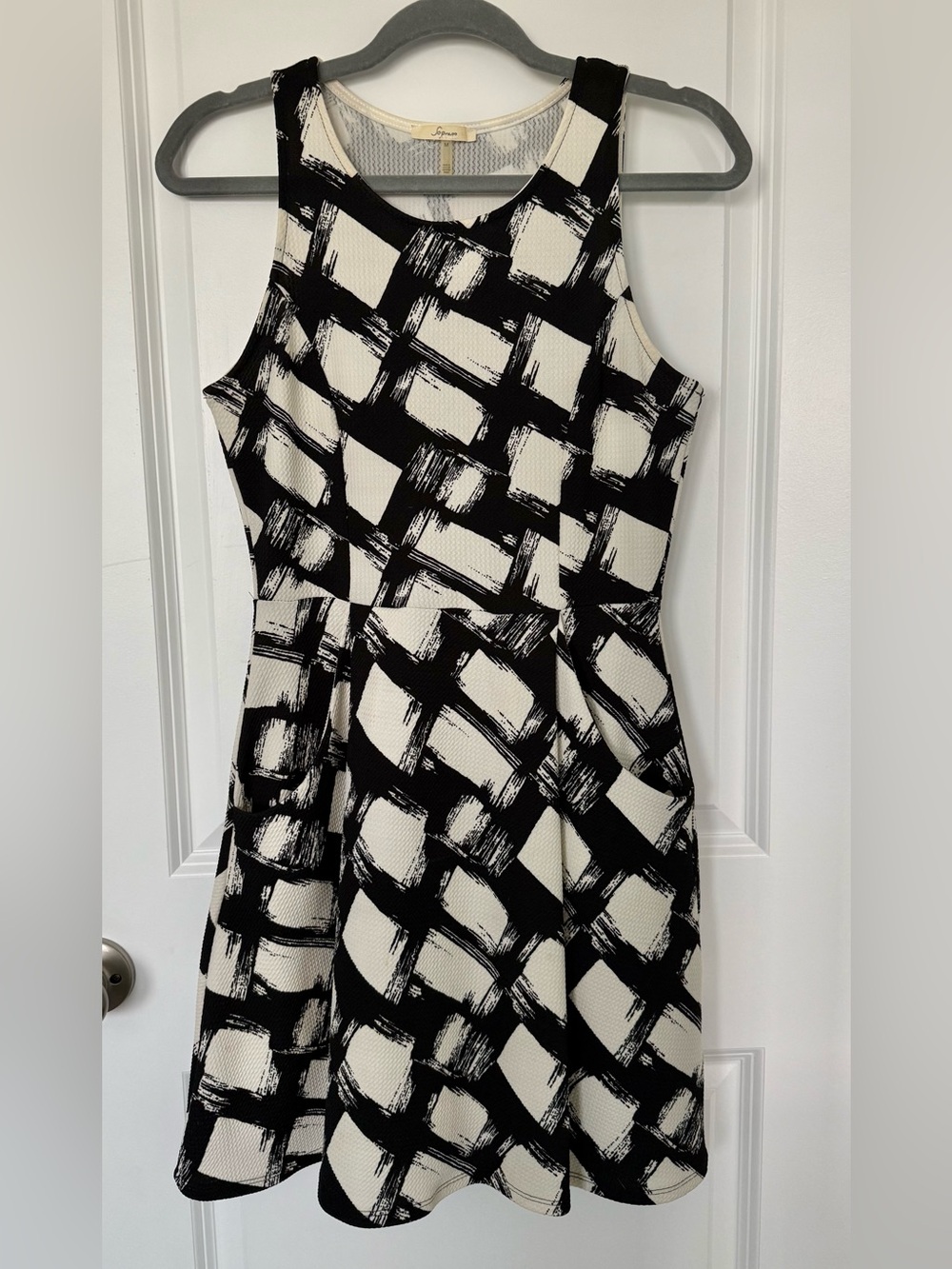 Sopranos Black Cream Abstract Print Fit & Flare Dress With Pockets Size M